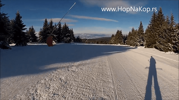 Kopaonik: Pregled staze Karaman greben 7 Portal HopNaKop u saradnji sa ski učiteljom Markom Trikošem započeo je sa prezentovanjem ski staza na Kopaoniku.