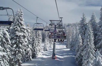 Kopaonik- Do 3 Januara žice rade od 08.30 h. Kako HopNaKop saznaje u ski centru Kopaonik će od sutra žičare raditi duže pola sata. Do 3. januara ...