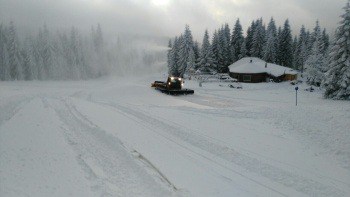 Sutra počinje sezona skijanja na Kopaoniku: Ski centar Kopaonik od sutra počinje sa radom. Prvi dan ski sezone biće besplatan, a za skijaše i bordere pripremljena je staza Karaman greben.