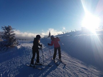 Za vikend odlični uslovi za skijanje uz festival vina i koncert The Frajli: Tokom vikenda ski centar Kopaonik zabeležio je odličnu posećenost kada je na
