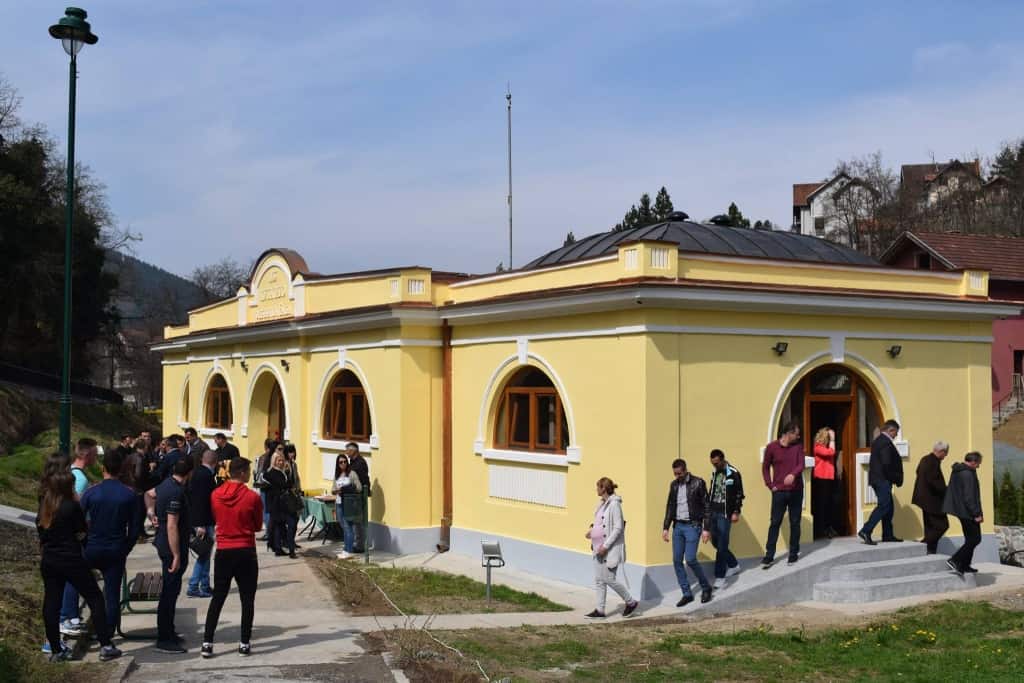 U Jošaničkoj banji podno Kopaonika, rekonstruisano banjsko kupatilo otvorio je ministar trgovine i turizma Rasim Ljajić. Rasim Ljajić je naveo da je za ulag 